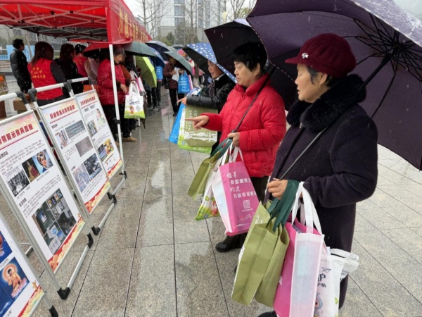 600浙江丽水缙云：反邪宣传巧融入 守护巾帼平安路_副本.jpg